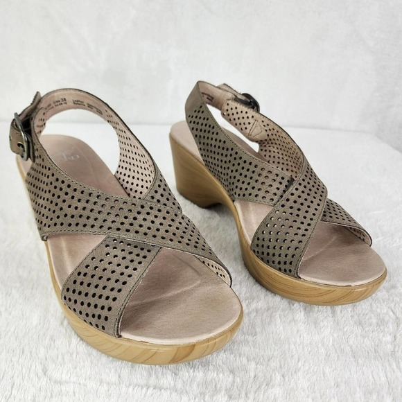 dansko jacinda sandal